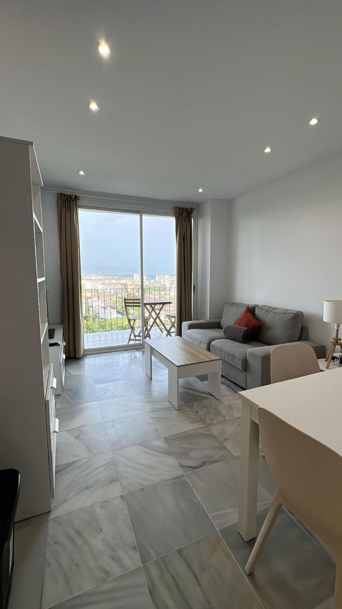 Apt Buenavista En Torremolinos Increibles Vistas Hacia Malaga 5Min Del Centro Y De La Playa المظهر الخارجي الصورة